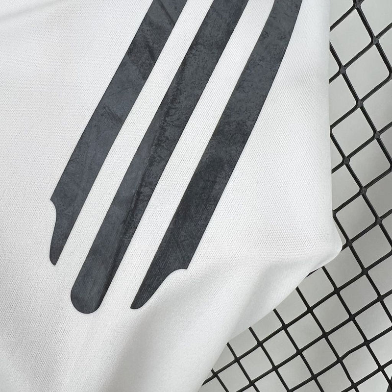 Camisa do Real Madrid Retrô 2005/06 Home