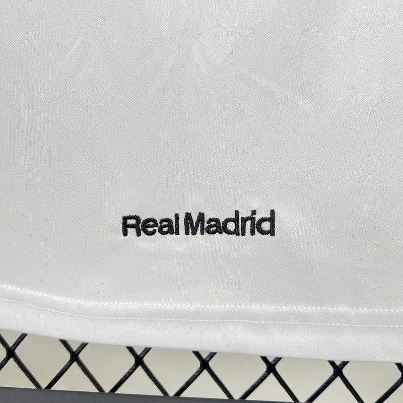 Camisa do Real Madrid Retrô 2005/06 Home