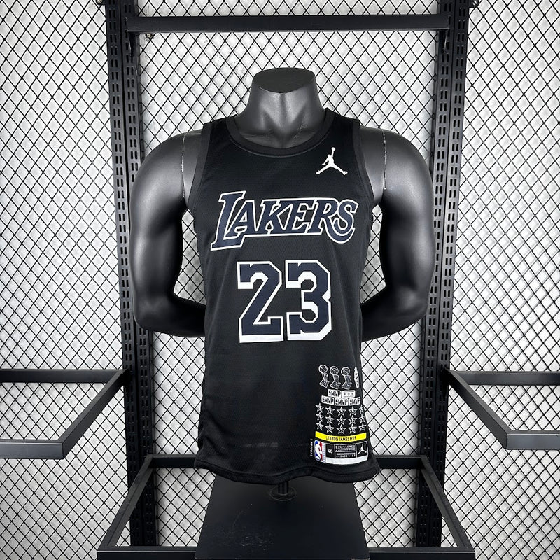 Lakers - James I
